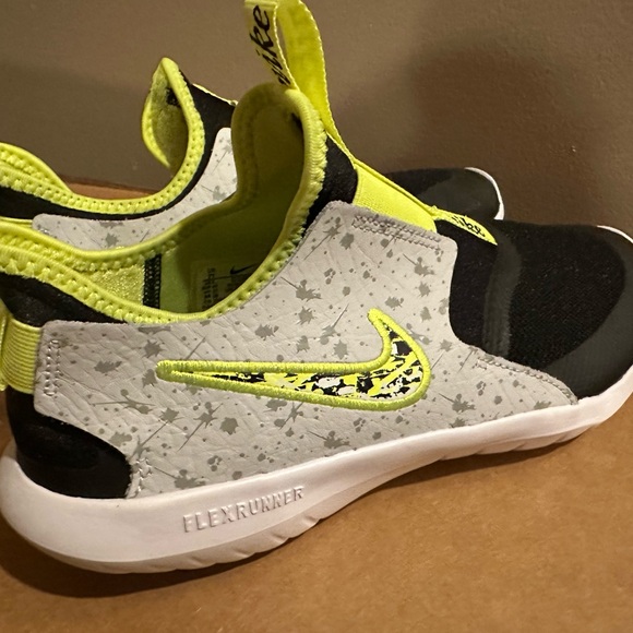 Nike Tennis - Picture 3 of 5